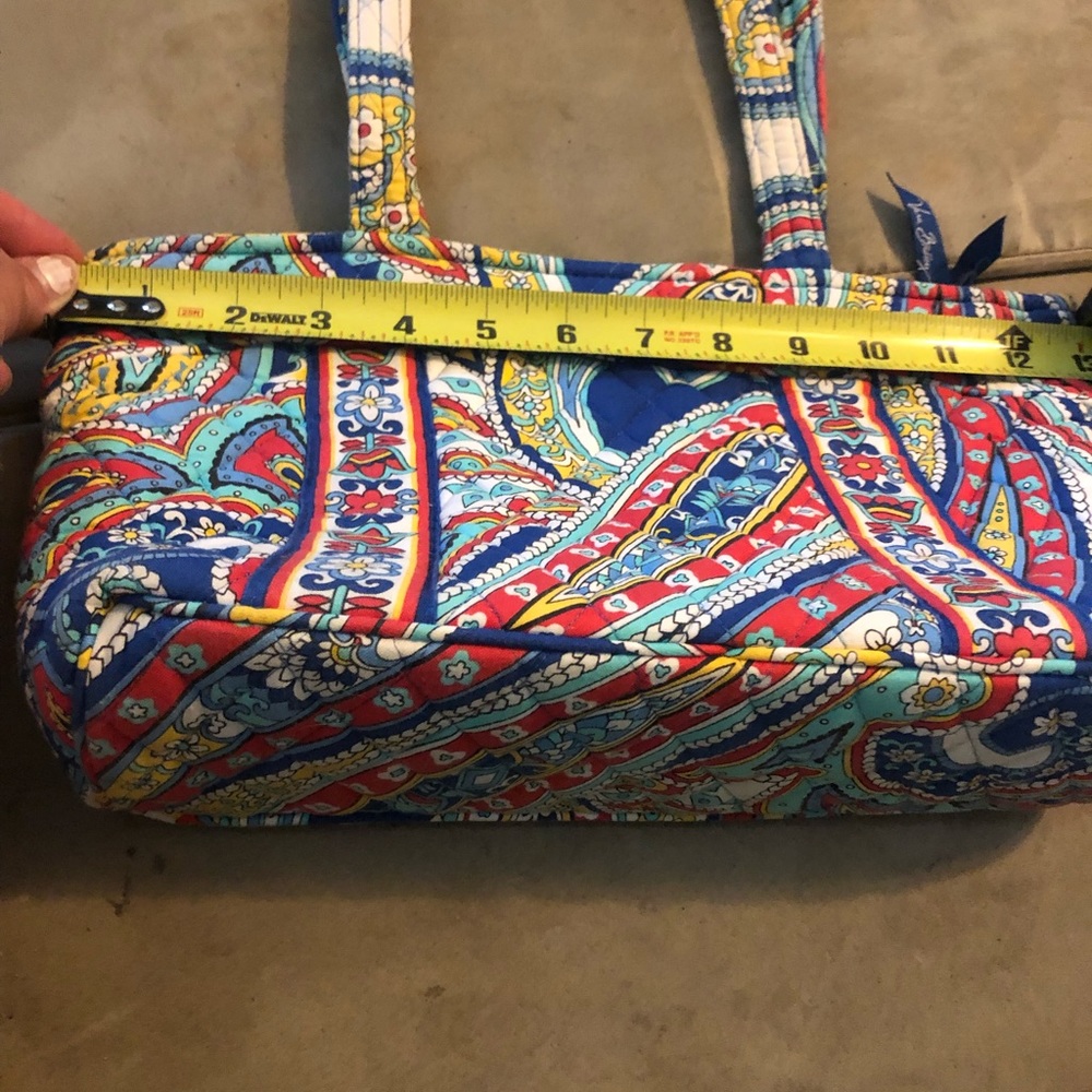 Very cute gently used Vera Bradley purse .